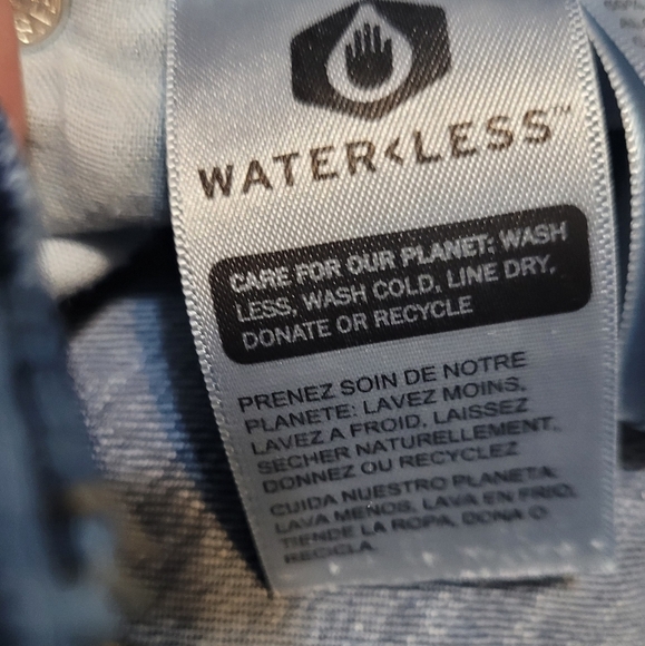 LEVI’S Mid-Length SHORTS 29 - Picture 4 of 5